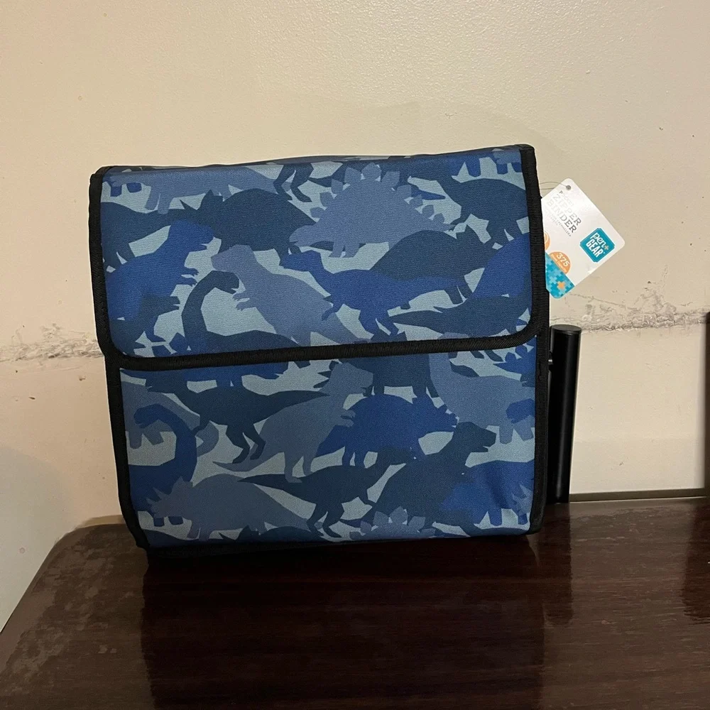Zipper Binder, Dinosaur /Brand new with tags